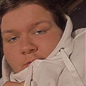 Meet your Posher, Dillan